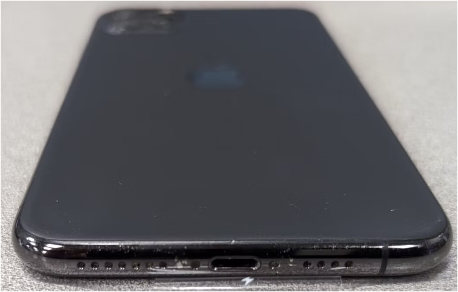 Grade C smartphone image 3